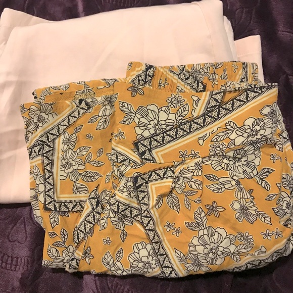 DROP YOUR OFFER!! 🌻🌻 - Picture 1 of 5